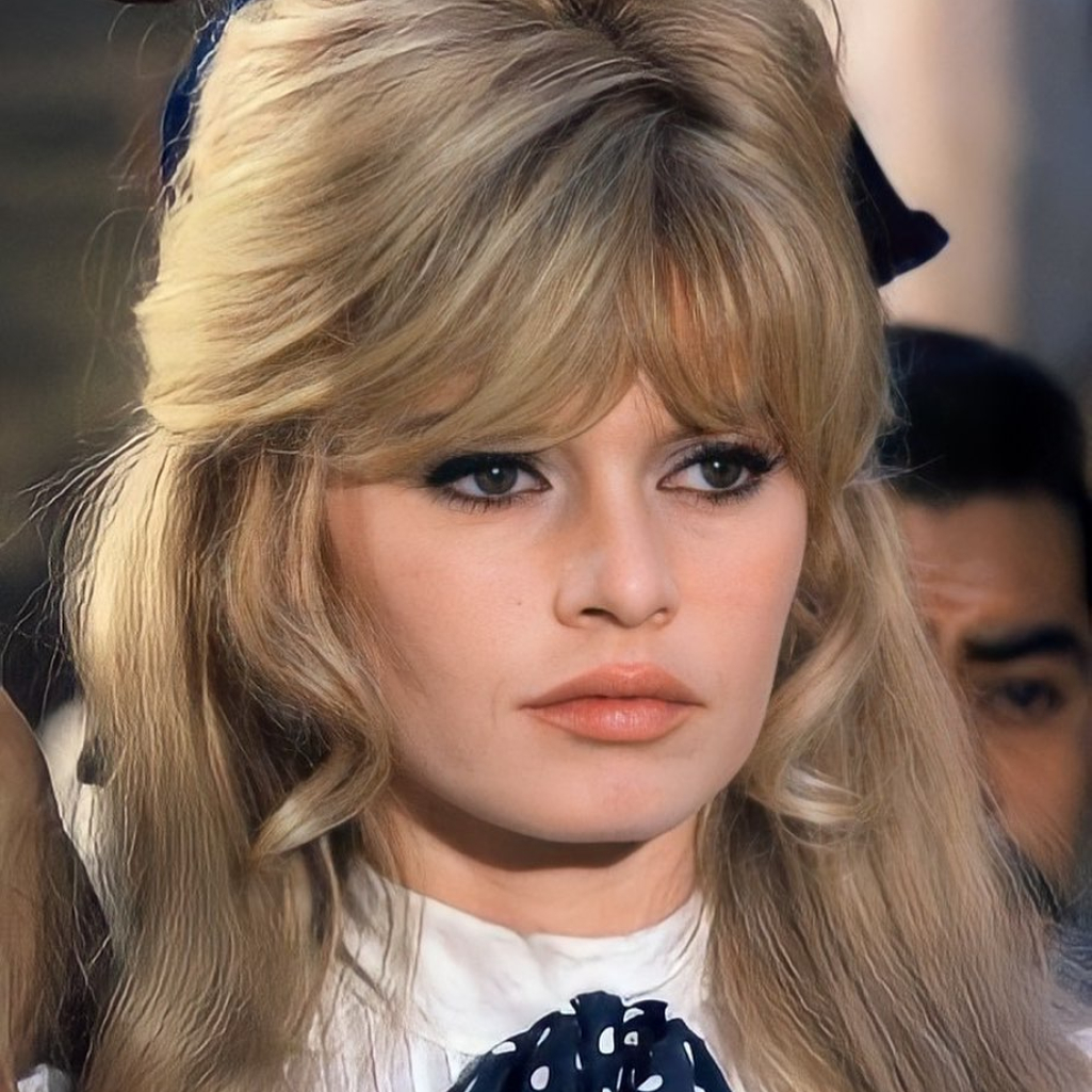 Τα μαλλιά της Brigitte Bardot είναι το νέο viral TikTok trend με 3,8 εκατ. προβολές