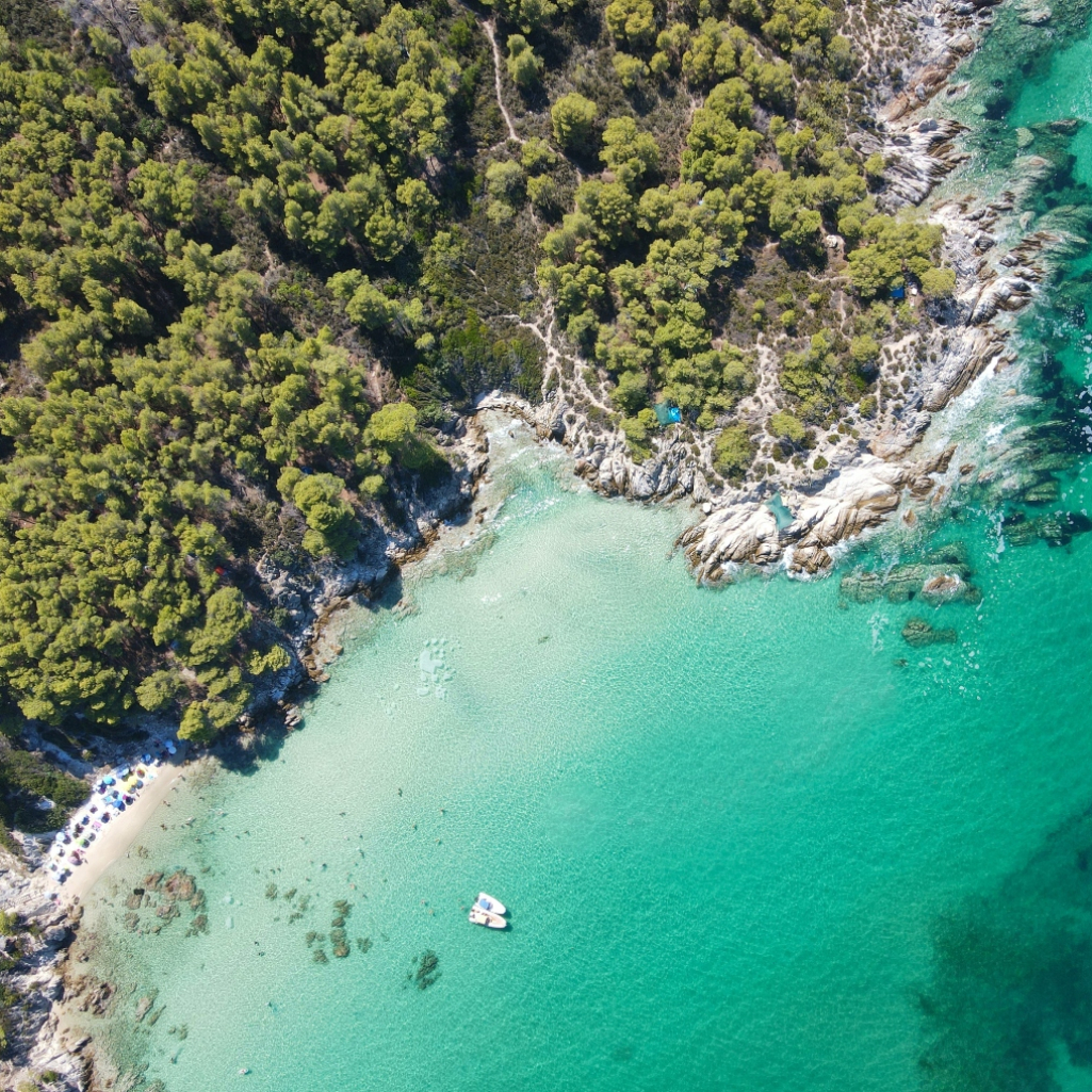 7 μαγικοί καλοκαιρινοί προορισμοί της ηπειρωτικής Ελλάδας με θάλασσα, καλύτεροι από νησιά