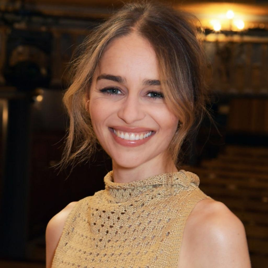 Η Emilia Clarke για τη μάχη της με τα 2 ανευρύσματα: «Έχασα μέρος του εγκεφάλου μου. Είναι απίστευτο ότι μπορώ να μιλάω»