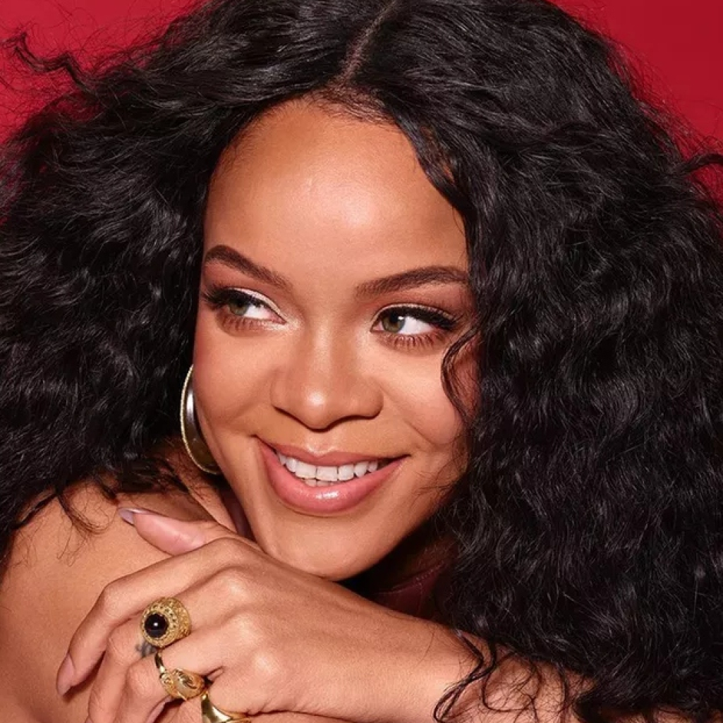 Η Rihanna θα λανσάρει σειρά μαλλιών με προϊόντα έκπληξη