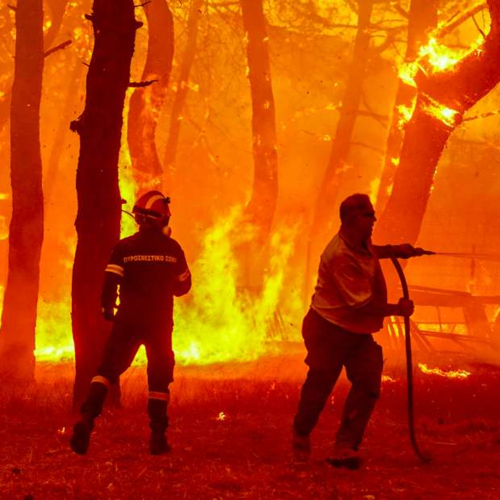Φωτιά τώρα: Σε πύρινο κλοιό η χώρα- Καίγονται σπίτια στη Λέσβο, άνιση η μάχη στη Δαδιά Έβρου
