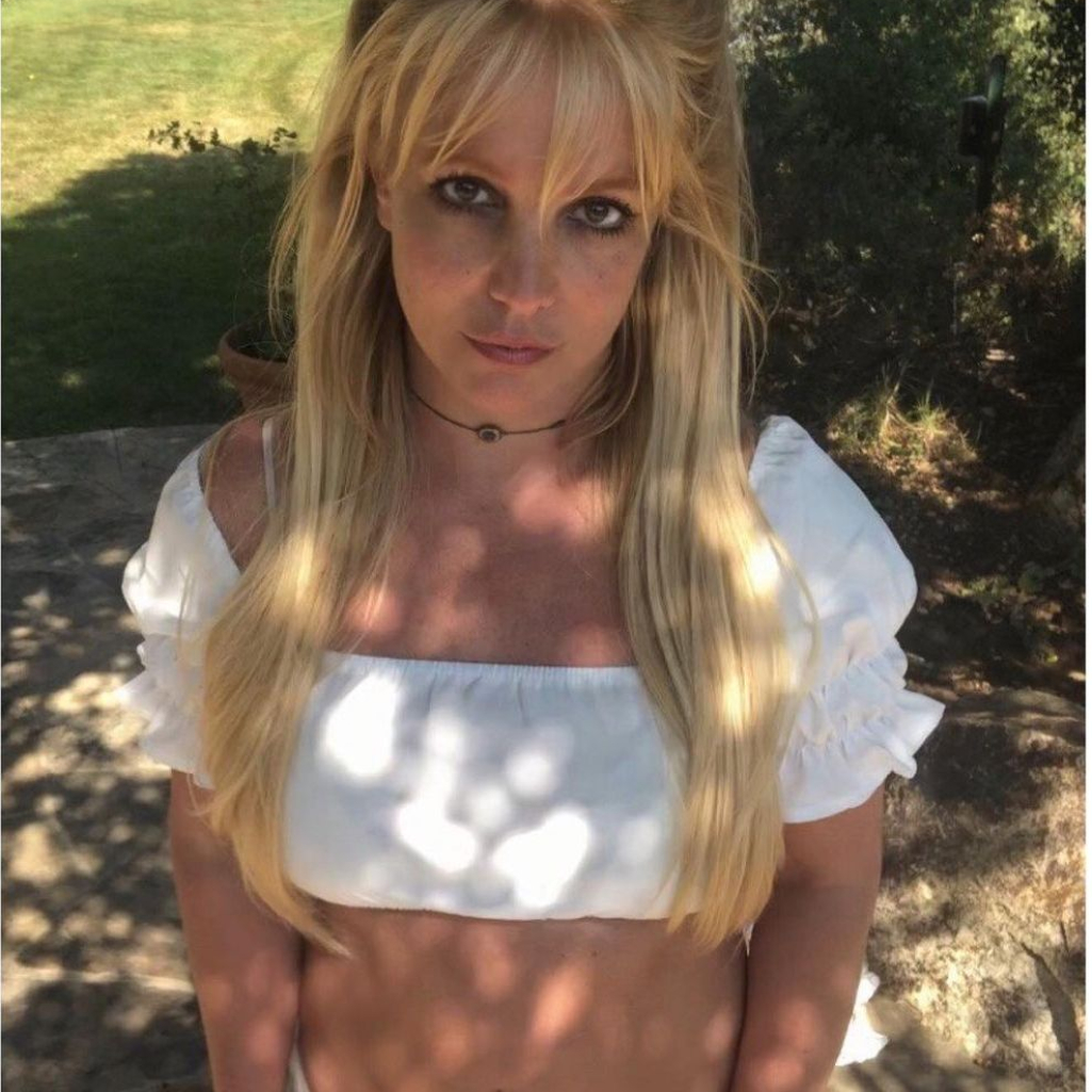 Britney Spears: «Προτιμώ να κάνω παρέα με άστεγους παρά με άτομα του Hollywood»