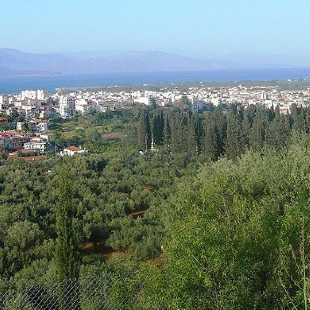 Διακοπές στην Αχαΐα: Οι must στάσεις για φαγητό και βουτιές στη γοητευτική πλευρά της Πελοποννήσου