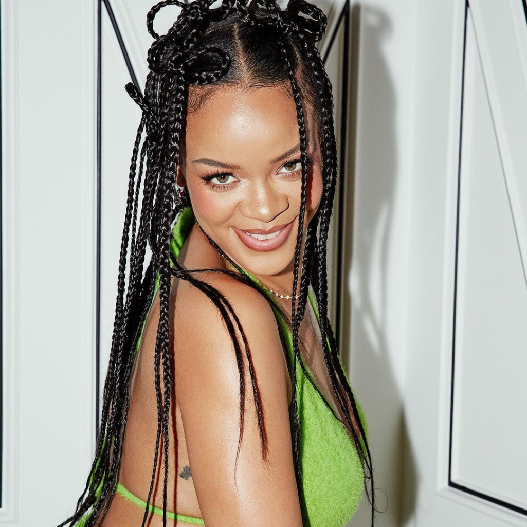 Rihanna: Θα εμφανιστεί στο ημίχρονο του Super Bowl 2023 (και το κοινό δεν μπορεί να περιμένει)