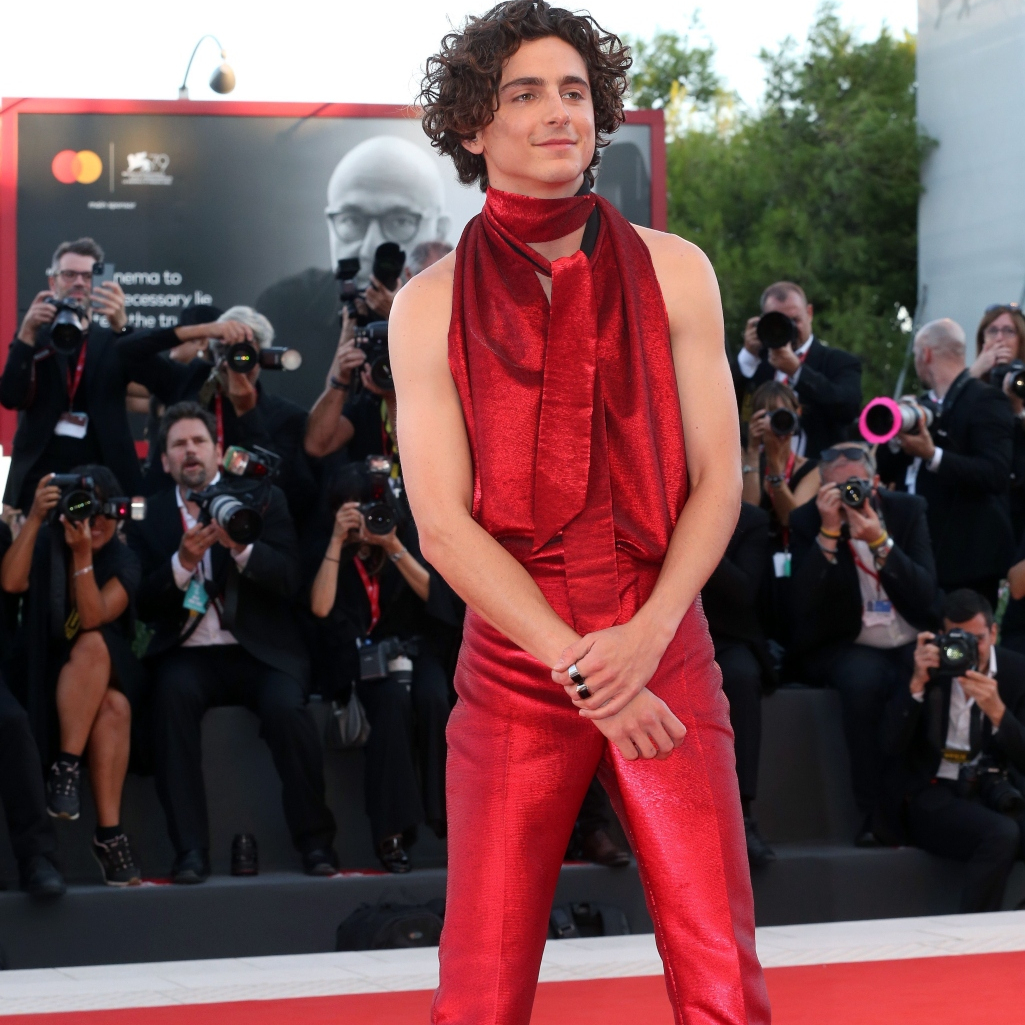 Ο Timothée Chalamet έκανε την πιο hot εμφάνισή του στο red carpet (μέχρι σήμερα)