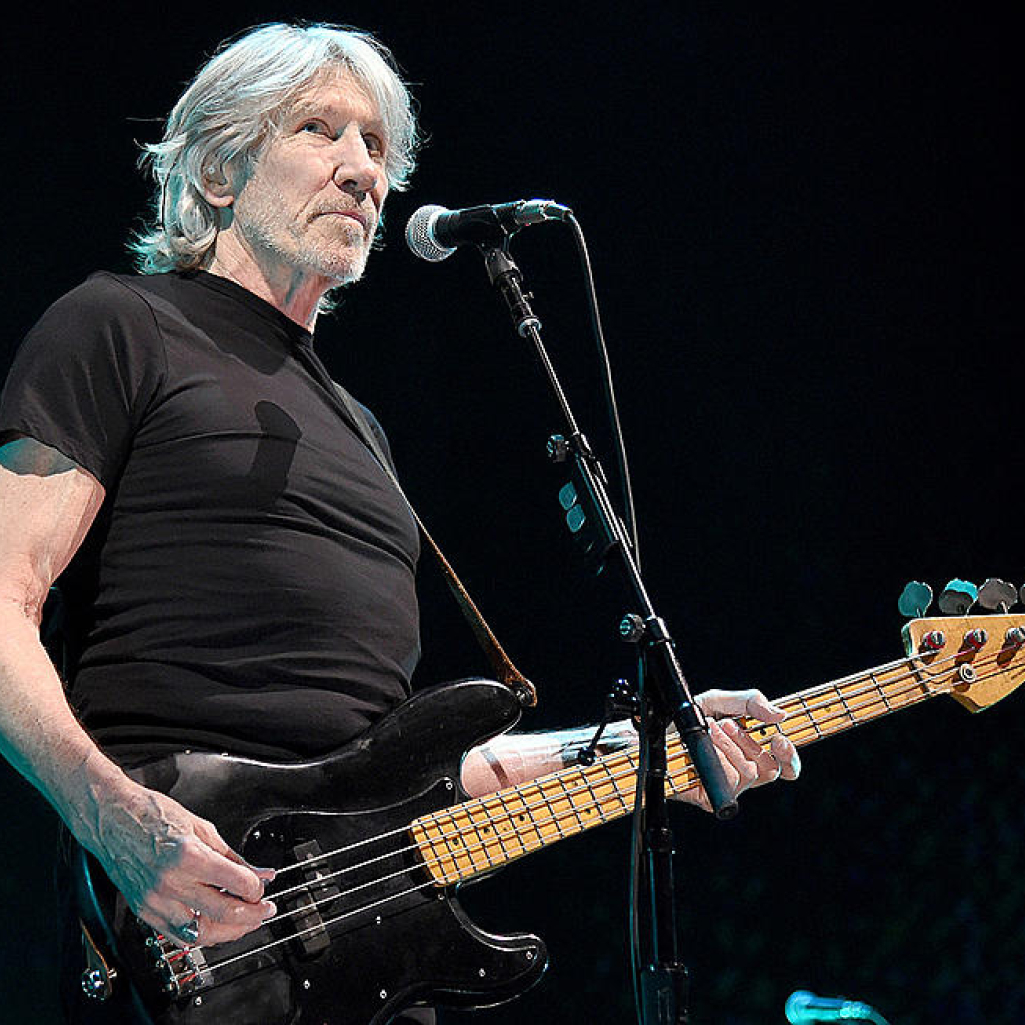 O Roger Waters των Pink Floyd ζητά από την Olena Zelenska να σταματήσει ο πόλεμος στην Ουκρανία