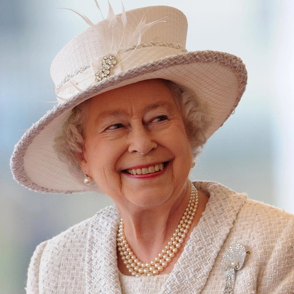 Βασίλισσα Ελισάβετ: Το Παλάτι δημοσίευσε φωτογραφία με τον τάφο της στο κάστρο του Windsor 