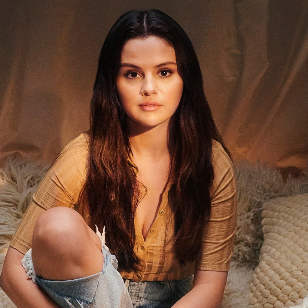 My Mind and Me: H Selena Gomez κλαίει και αφήνει τον εαυτό της εκτεθειμένο στο πρώτο teaser του doc της