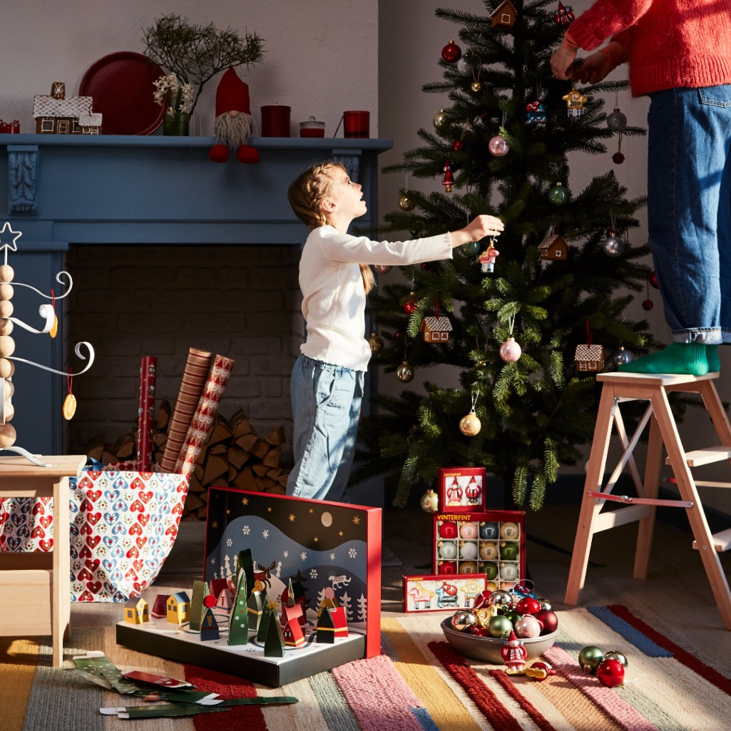 H μαγεία των Χριστουγέννων ήρθε στην IKEA