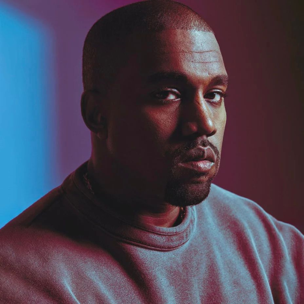 Νέες καταγγελίες για τον Kanye West: «Έδειχνε πορνό και άσεμνες φωτογραφίες της Kim σε υπαλλήλους της Adidas» 
