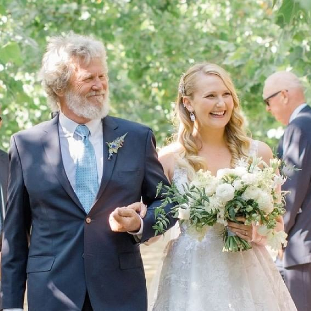 O Jeff Bridges έφτασε κοντα στον θάνατο, αλλά καταφερε να συνοδέψει την κόρη του στον γάμο της