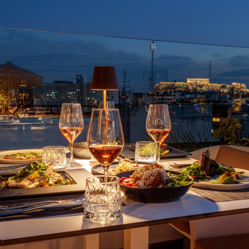 Το νέο εστιατόριο του Brown Acropol Hotel συνδυάζει τη μοντέρνα γαστρονομία με την αυθεντική αστική κουλτούρα