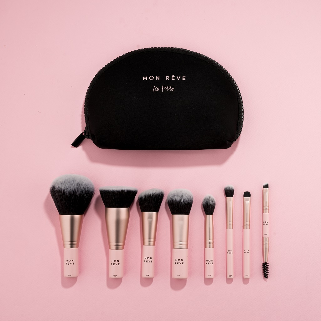 Les petits 8 pcs brush set face & eyes: Το απόλυτο σετ πινέλων μακιγιάζ