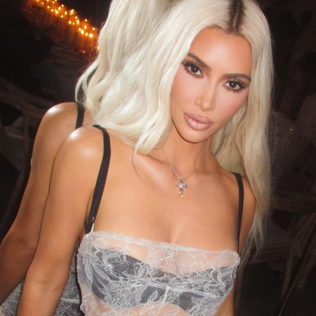 Η Kim Kardashian δοκίμασε την πιο ιδαίτερη τάση στα μαλλιά της 