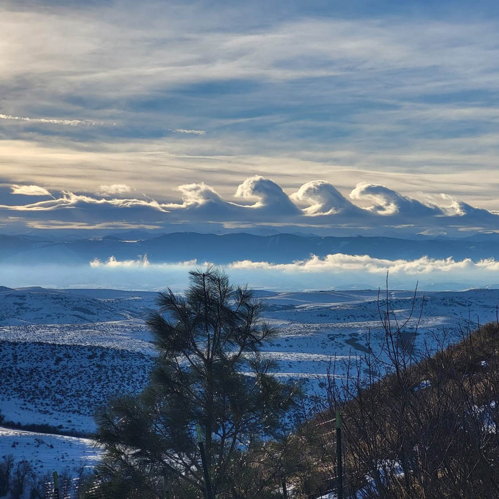 ΗΠΑ: Σπάνια σύννεφα Kelvin-Helmholtz κατέκλυσαν τον ουρανό, χαρίζοντας ένα εντυπωσιακό θέαμα