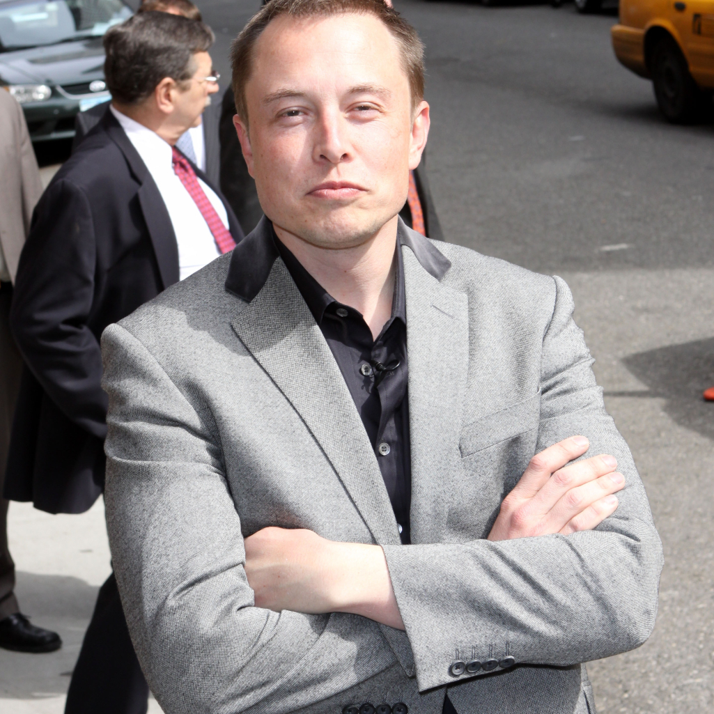 Ο Elon Musk «ξόδεψε 172.000 δολάρια σε πλαστικές και μεταμόσχευση μαλλιών»