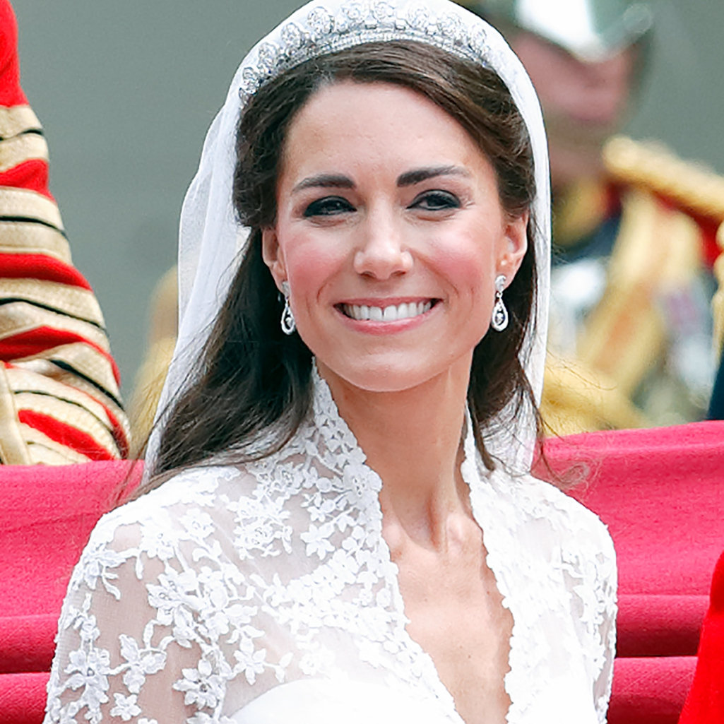 Kate Middleton: Το αγαπημένο nude κραγιόν της κολακεύει όλες τις επιδερμίδες (το φόρεσε και στον γάμο της) 