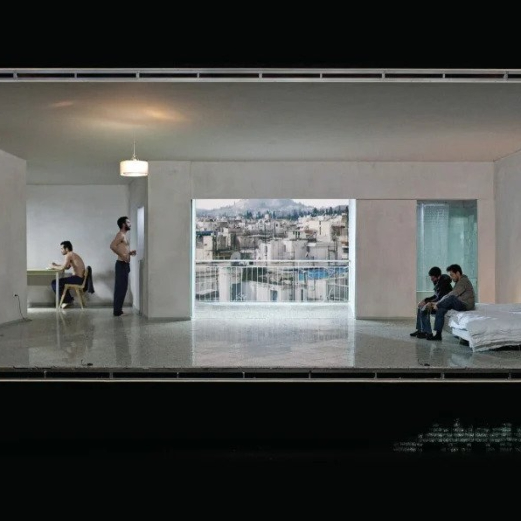 Μέσα: Video installation της 6ωρης παράστασης του Δημήτρη Παπαϊωάννου παρουσιάζεται 12 χρόνια μετά, στο Μέγαρο