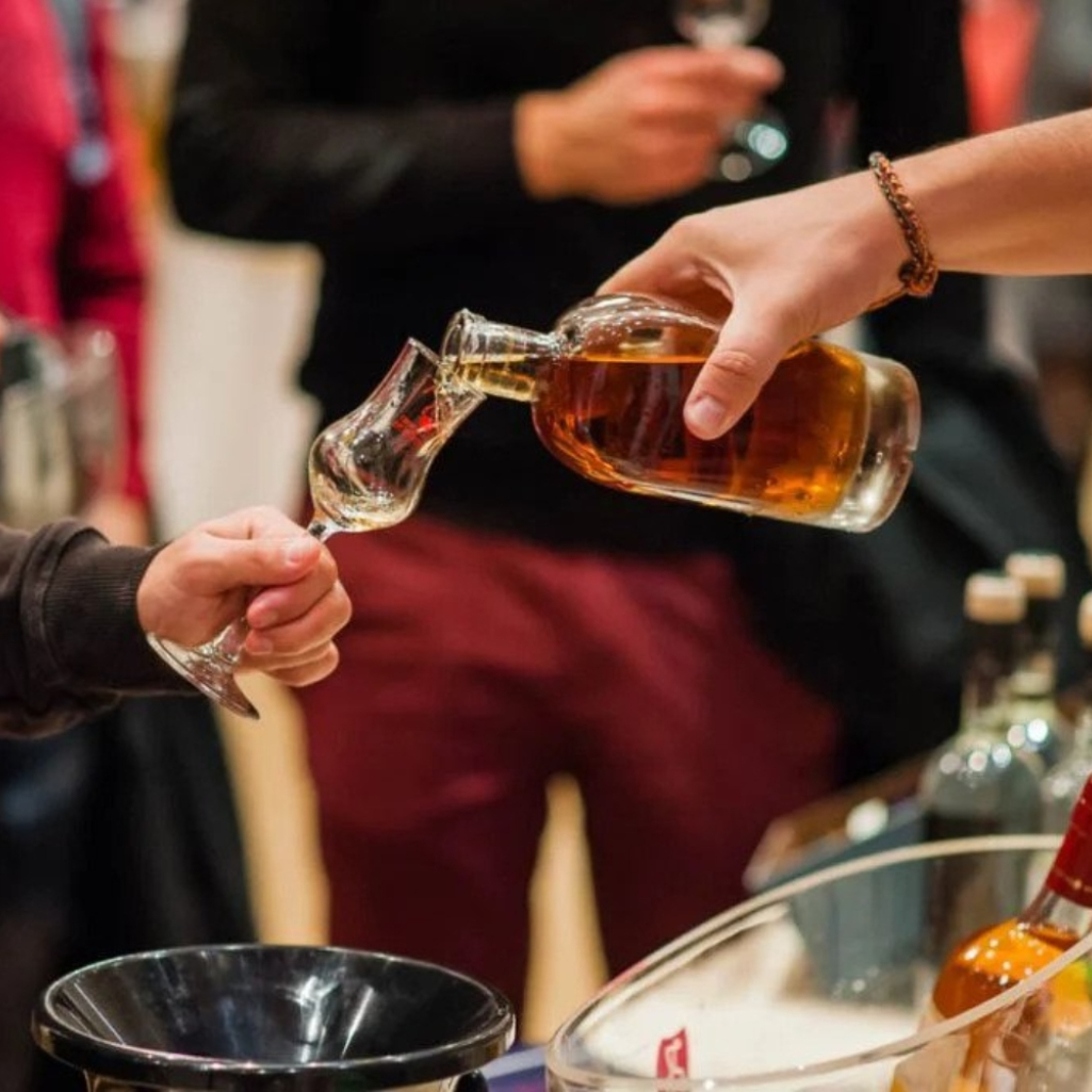 Ελληνικό Απόσταγμα 2023 – Save the spirit: Εκδήλωση γευσιγνωσίας ελληνικών αποσταγμάτων και ποτών στο Ωδείο Αθηνών
