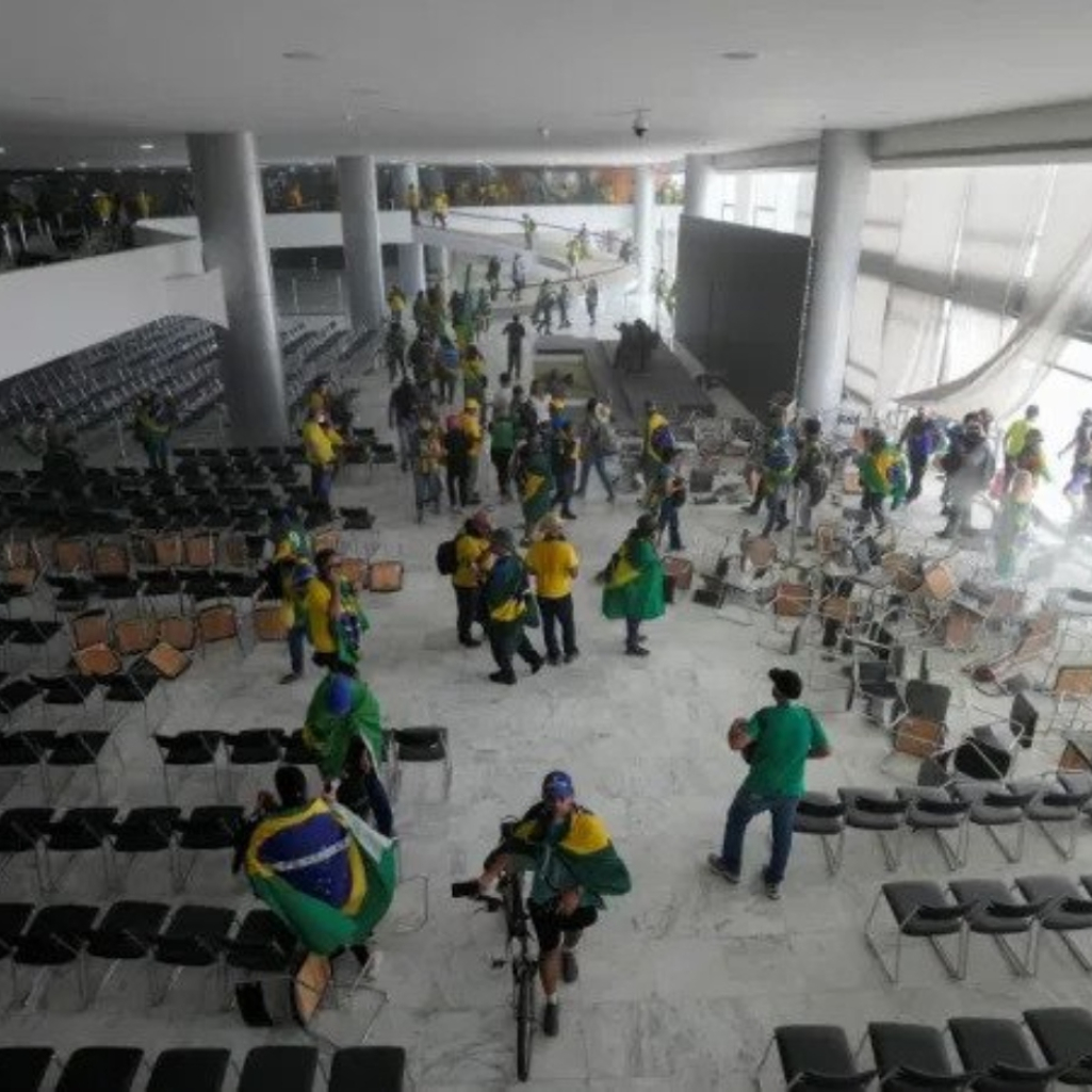 Βραζιλία: Οπαδοί του Μπολσονάρου εισέβαλαν στο κτίριο του Κογκρέσου