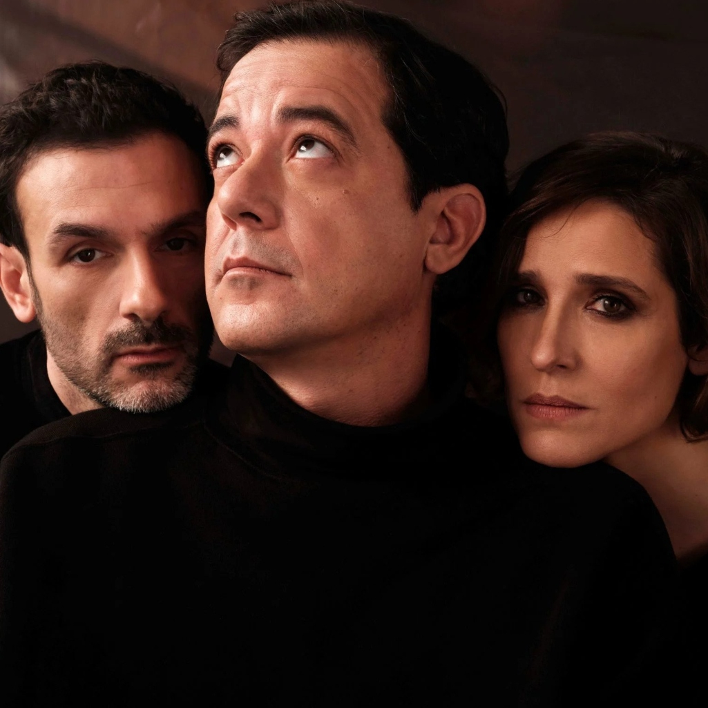 “George”: Ακούσαμε το νέο έργο του Ευθύμη Φιλίππου και του Larry Gus