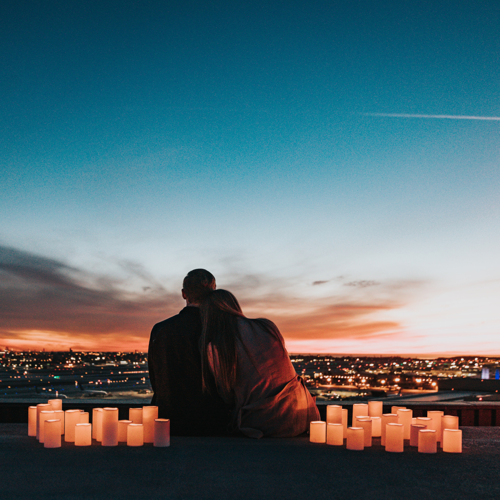 Οι 16 πιο κομβικές ημερομηνίες για τον έρωτα το 2023, σύμφωνα με τους αστρολόγους