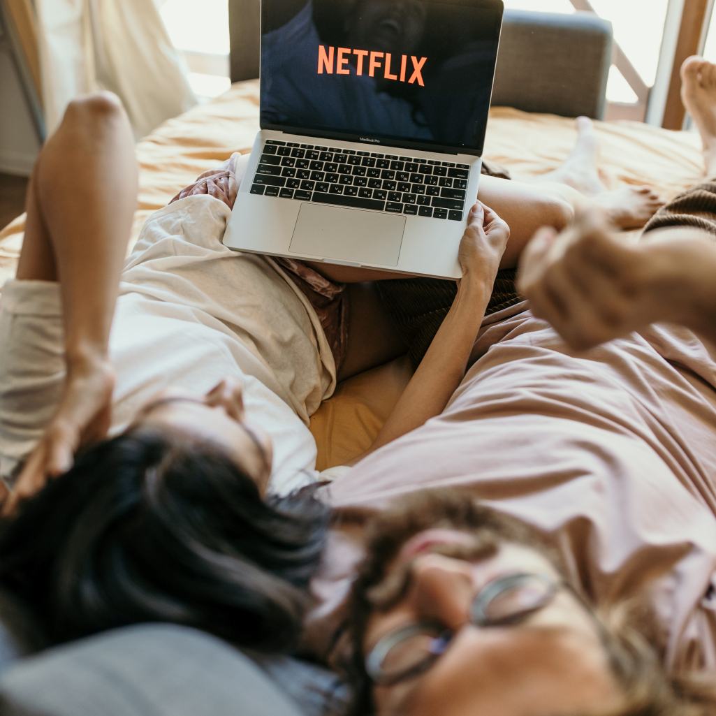 Netflix: Πότε θα βάλει τέλος στο μοίρασμα κωδικών σε πολλαπλούς χρήστες