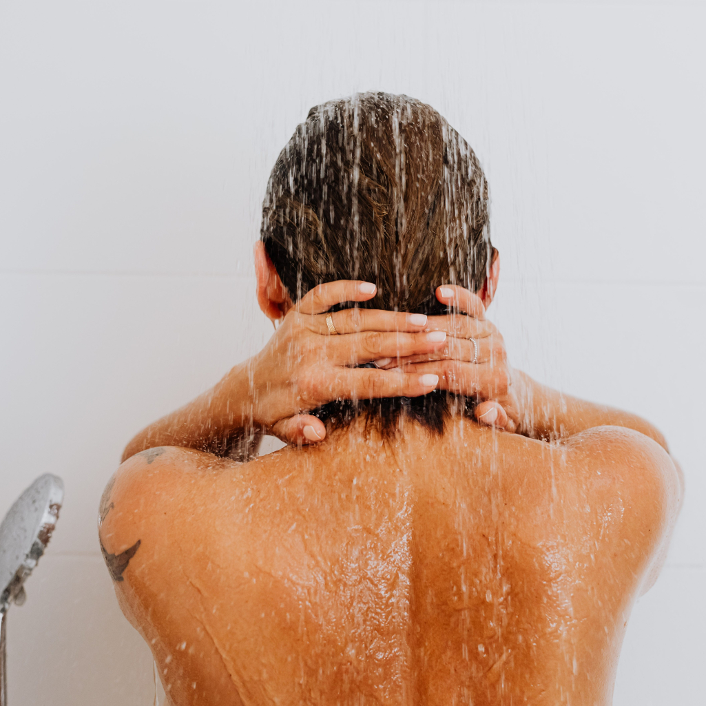Κρύο ή ζεστό ντους; Οι λόγοι να δοκιμάσεις το contrast shower