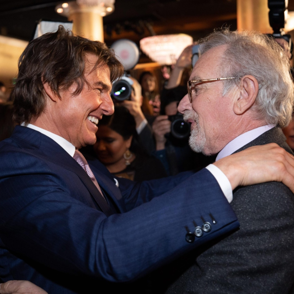 «Έσωσες τη βιομηχανία του κινηματογράφου με το Top Gun»: Ο Steven Spielberg αποθεώνει τον Tom Cruise