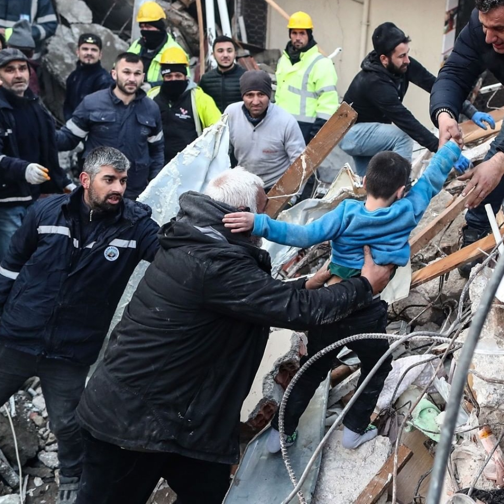 Σεισμός Τουρκία: «Οι νεκροί θα ξεπεράσουν τους 30.000» σύμφωνα με τον καθηγητή Καρύδη
