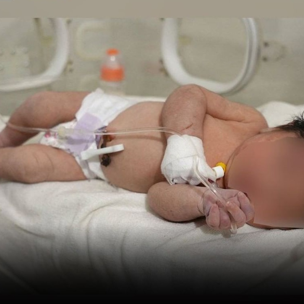 Σεισμός Τουρκία: Το μωρό που γεννήθηκε στα χαλάσματα, βρήκε οικογένεια