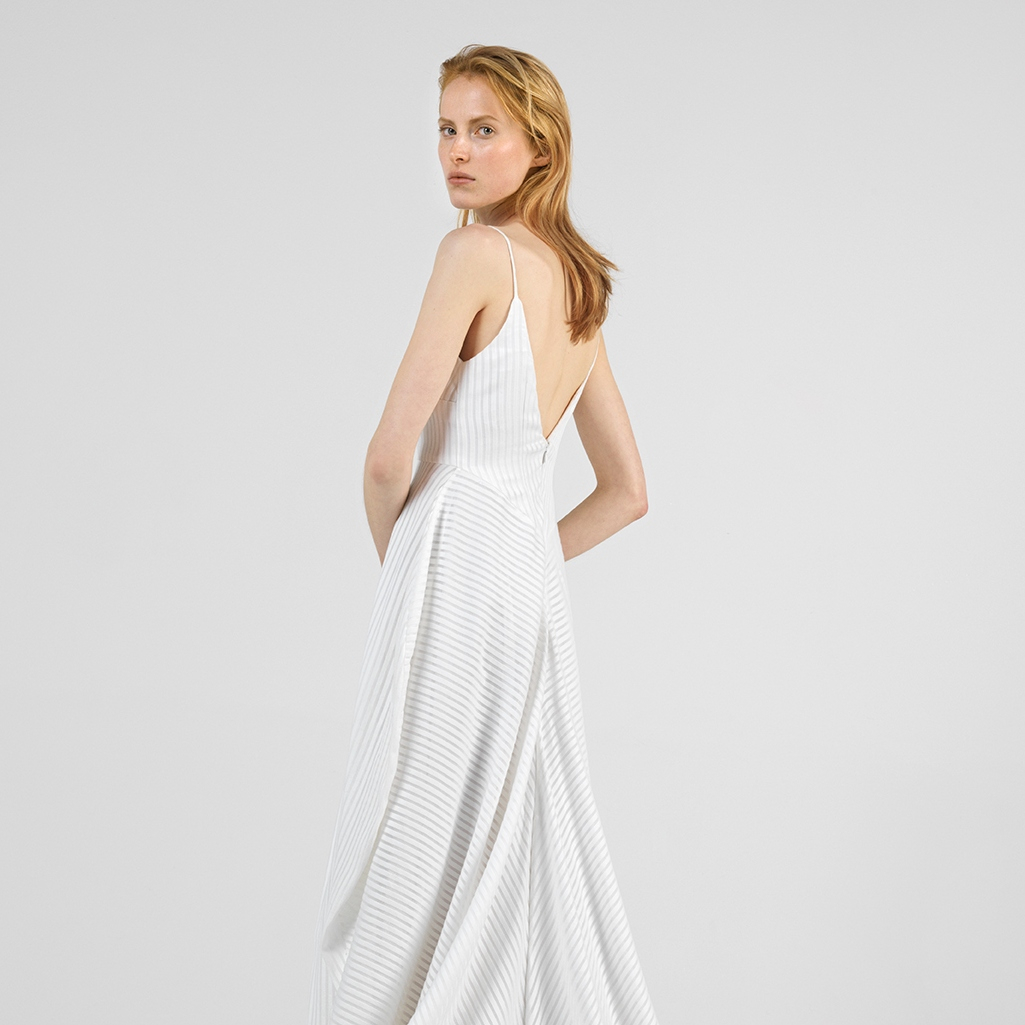 Bridal Sample Sale: Αποκτήστε σε μοναδική τιμή μια από τις ονειρεμένες, αιθέριες δημιουργίες της σχεδιάστριας Ioanna Kourbela
