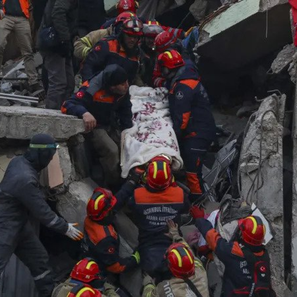 Σεισμός στην Τουρκία: Πατέρας και η 4χρονη κόρη του διασώθηκαν μετά από 132 ώρες