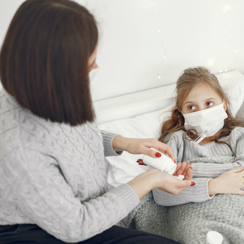 Στρεπτόκοκκος Α: Πώς μεταδίδεται, ποιες λοιμώξεις προκαλεί και τι πρέπει να προσέξουν οι γονείς