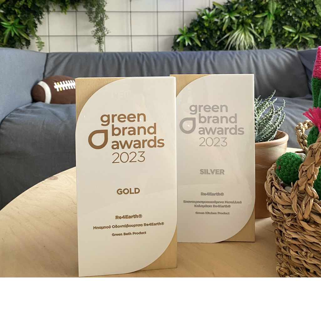Με δύο Green Brand Awards  συστήνεται στην ελληνική αγορά,  η Re4Earth®, το νέο, πραγματικά eco-friendly brand
