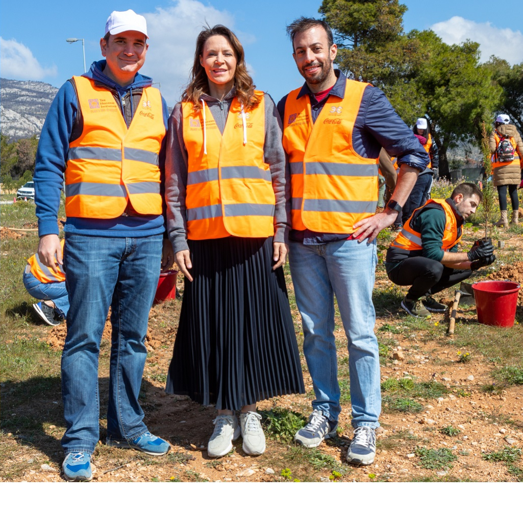 Η Coca-Cola στην Ελλάδα υλοποιεί δεντροφύτευση στη Βαρυμπόμπη