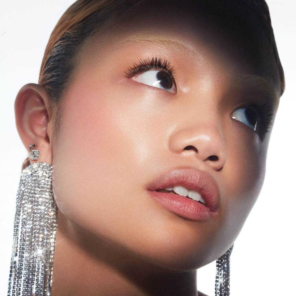 Diamond Lips: Το ομορφότερο makeup trend για να λάμψεις την άνοιξη
