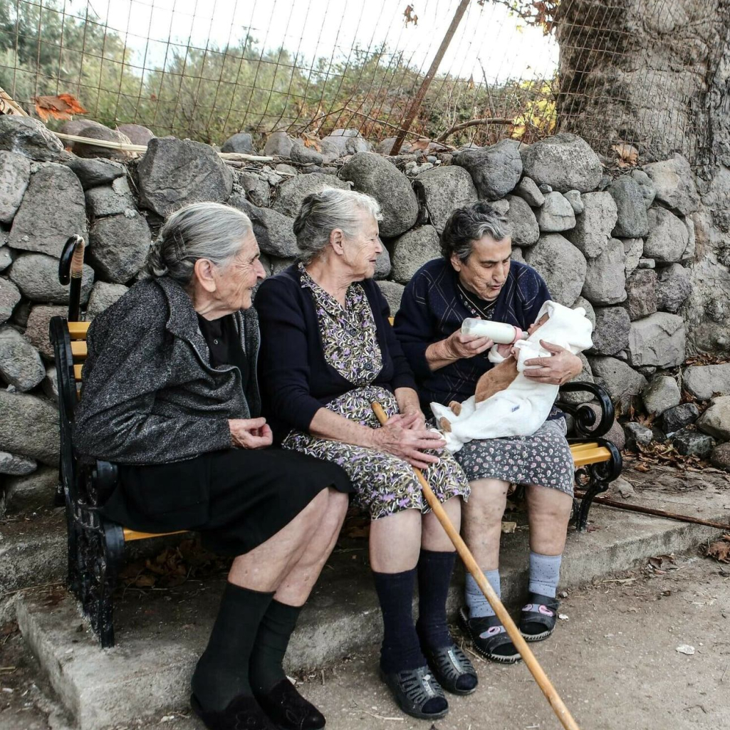 Μυτιλήνη: Πέθανε στα 93 της η Αιμιλία Καμβύση- Η τελευταία από τις τρεις «γιαγιάδες της Συκαμνιάς»