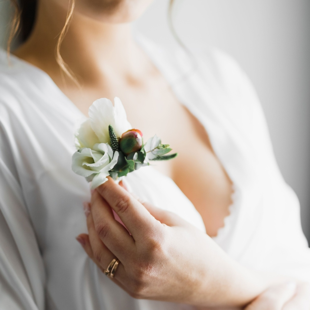 Pre wedding «boob-ster»: Ένα δώρο μόνο για σένα