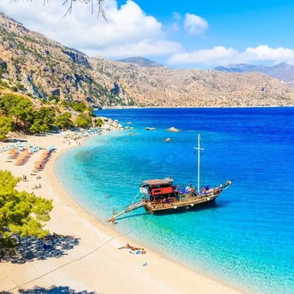 Ελληνικό νησί στους 14 πιο υποτιμημένους ταξιδιωτικούς προορισμούς του κόσμου