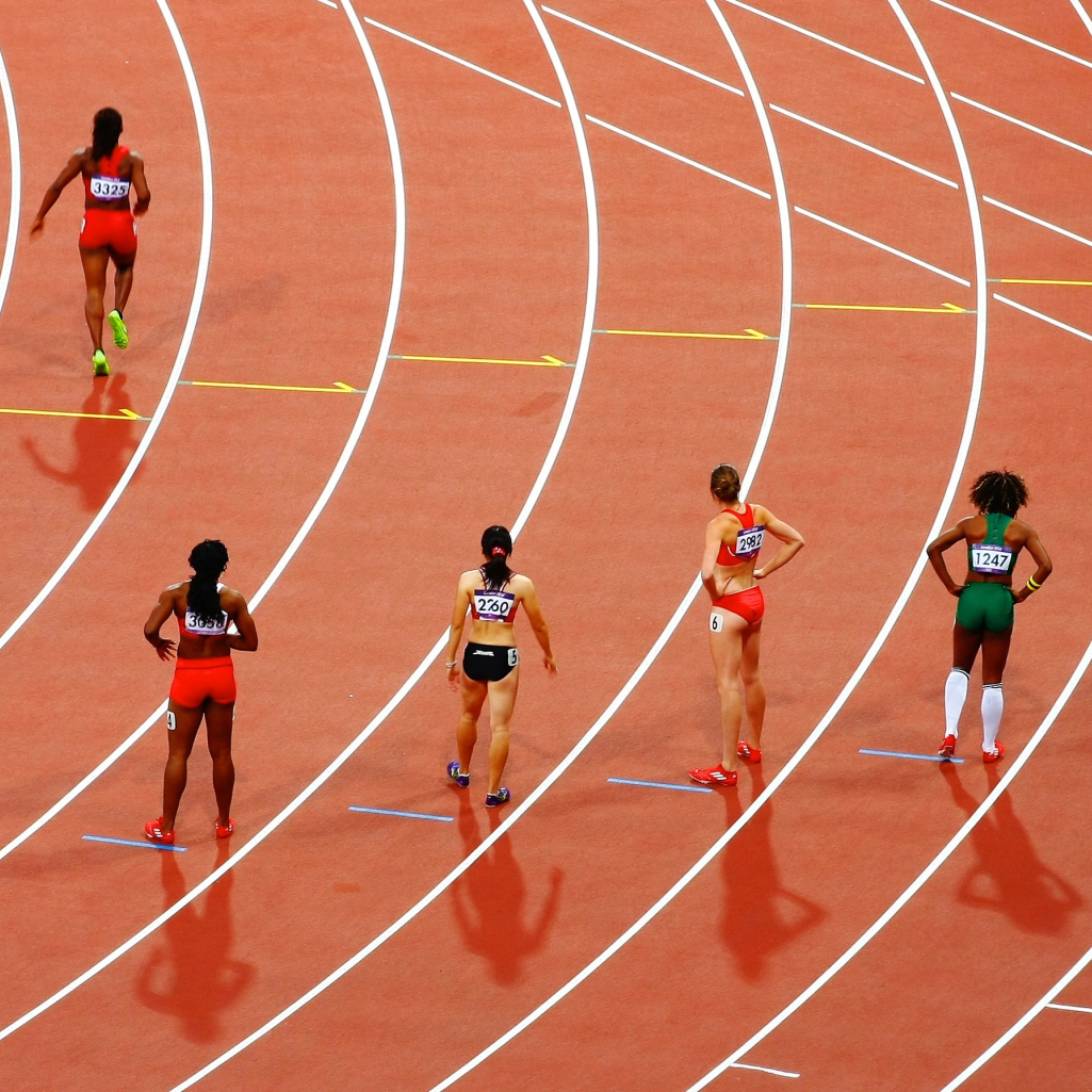 World Athletics: Απαγορεύει σε τρανς αθλήτριες να συμμετέχουν σε διεθνείς αγώνες γυναικών