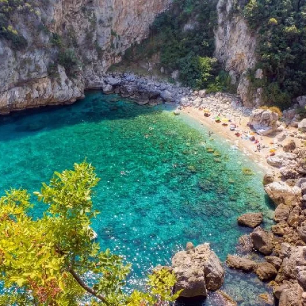 Telegraph: 10 ελληνικοί προορισμοί για διακοπές μακριά από την πεπατημένη