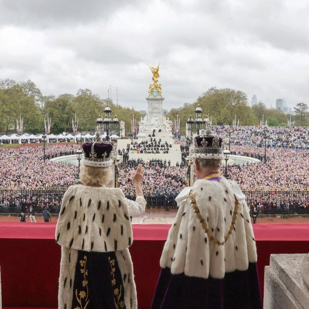 Στέψη βασιλιά Καρόλου: Το παλάτι του Buckingham δημοσίευσε φωτογραφίες από την τελετή