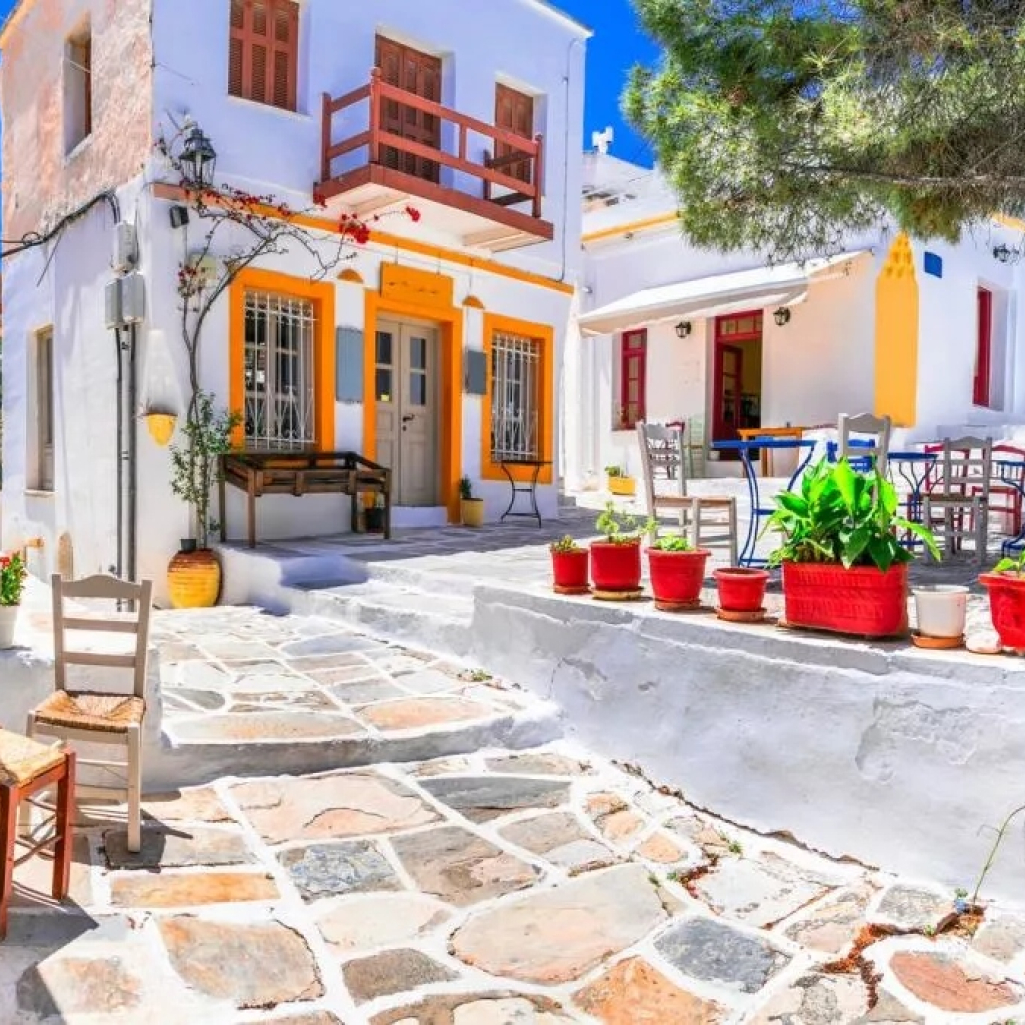 6 γραφικά χωριά των Κυκλάδων που αξίζει να ανακαλύψετε