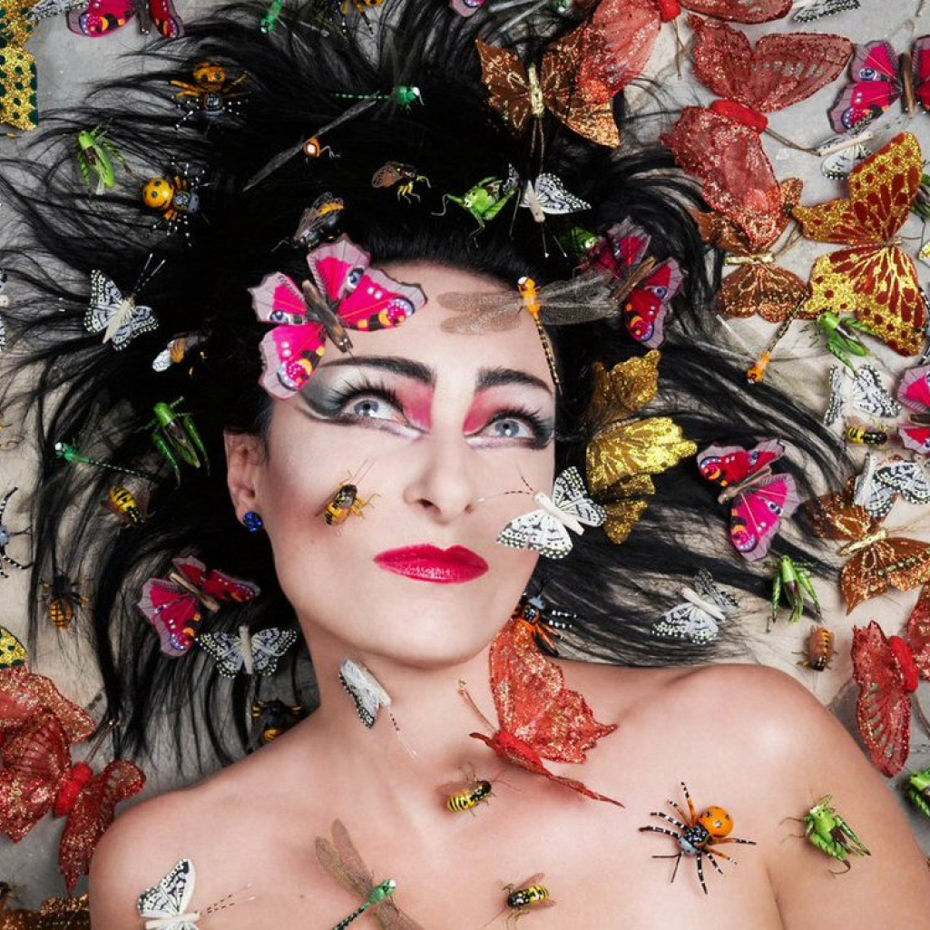 Η Siouxsie επέστρεψε θριαμβευτικά στις ζωντανές εμφανίσεις μετά από 10 χρόνια