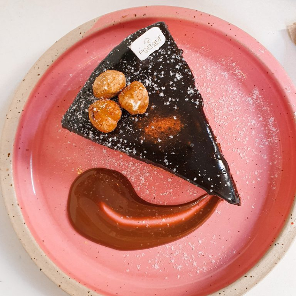 Brunch, μεσημεριανό, ποτό με τη μαμά: Γιορτάζουμε τη Γιορτή της Μητέρας με μια βόλτα στην πόλη