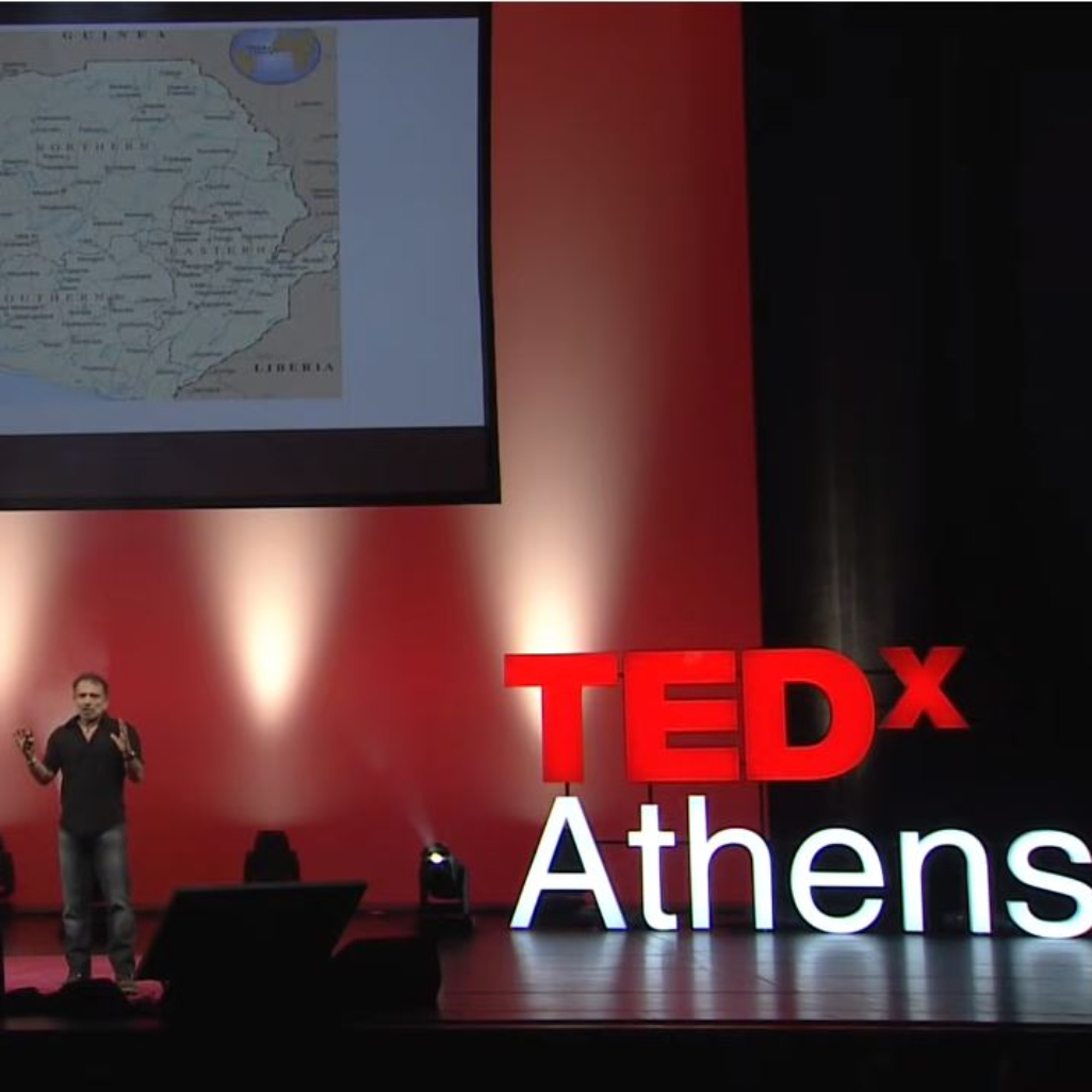 Όταν ο Γιάννης Μπεχράκης μιλούσε για όσα έζησε στον εμφύλιο της Σιέρα Λεόνε, στο TEDxAthens