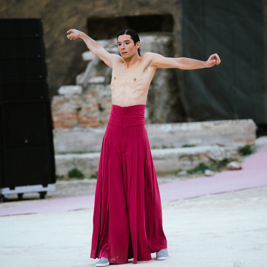 Hautes Grecians 2023: Ο κορυφαίος χορευτής της ΕΛΣ, Στέλιος Κατωπόδης μάγεψε το κοινό στο show του Σωτήρη Γεωργίου