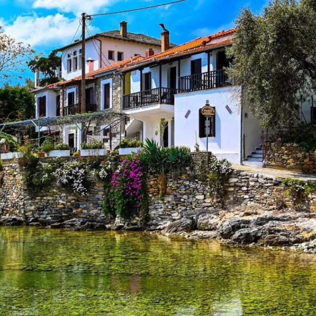 Λεφόκαστρο: Το γαλήνιο ψαροχώρι του Πηλίου που αξίζει να ανακαλύψετε