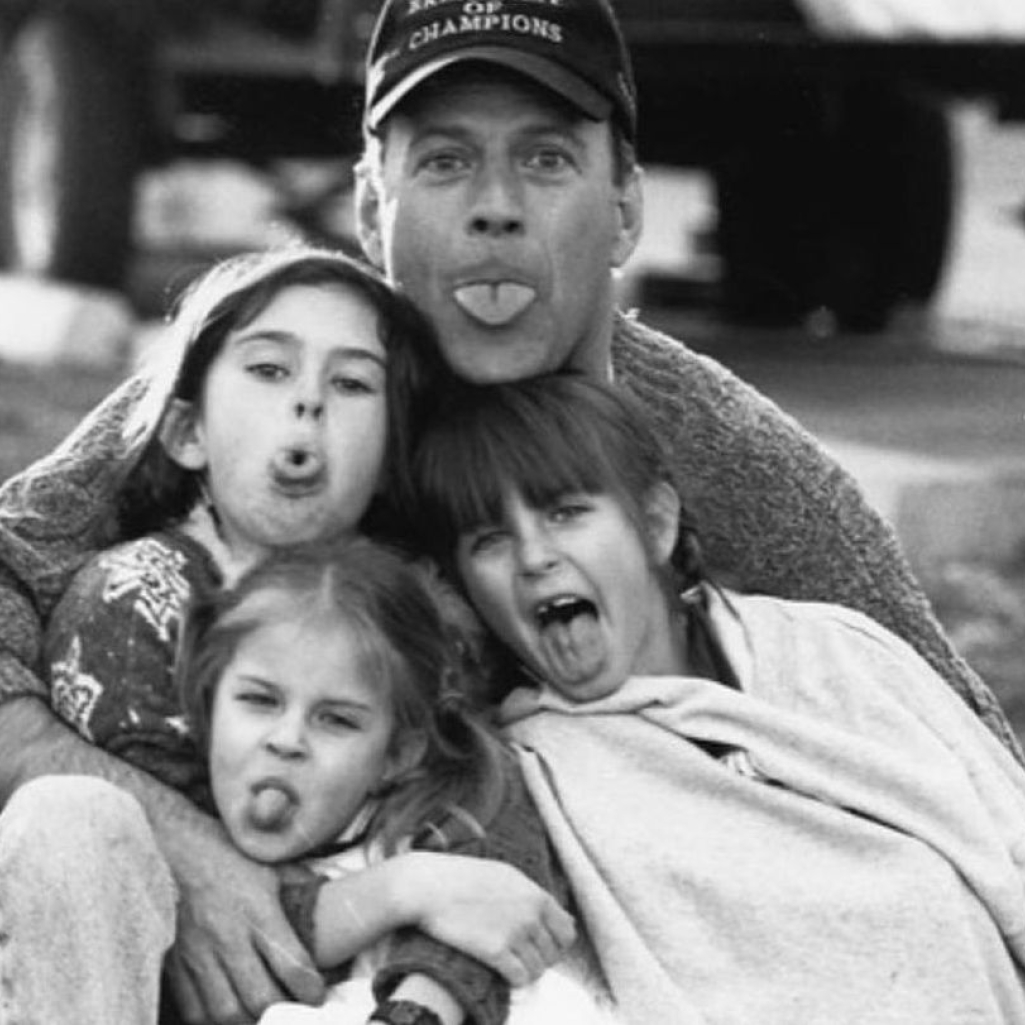 Η throwback φωτογραφία της Demi Moore για τον Bruce Willis με αφορμή την Ημέρα του Πατέρα
